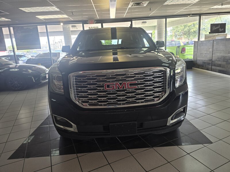 Used 2019 GMC Yukon Denali w/ Denali Ultimate Package AWD/4WD image 2