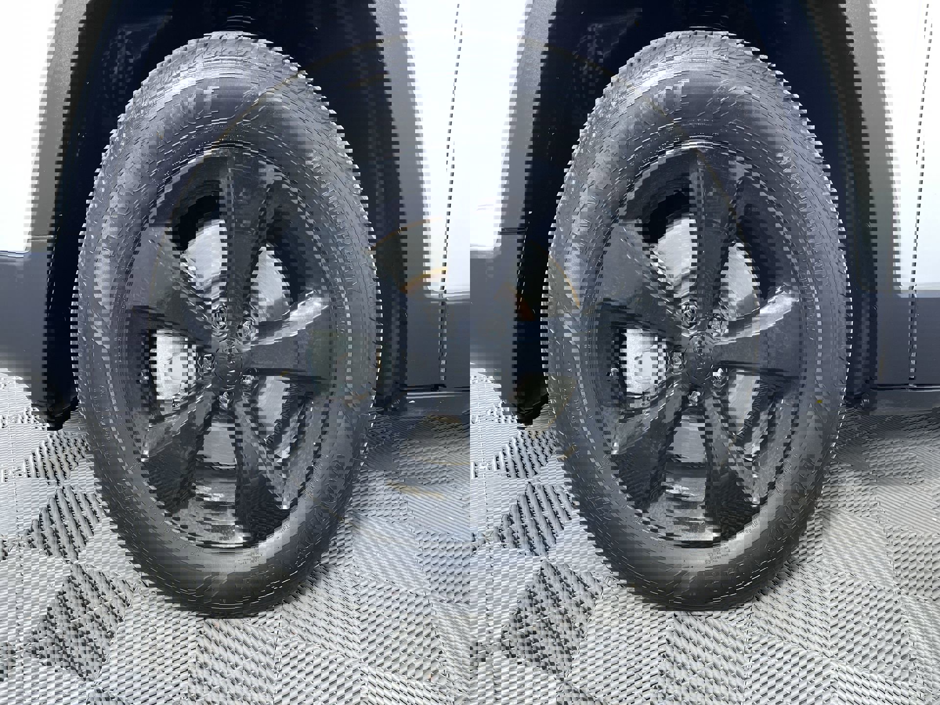 Used 2016 Jeep Cherokee Sport w/ Cold Weather Group image 26