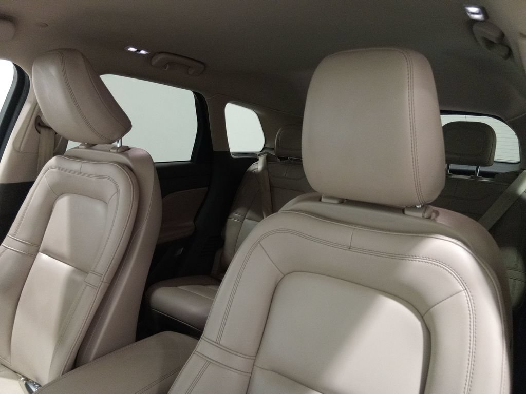 Certified 2021 Lincoln Corsair AWD w/ Equipment Group 101A image 15