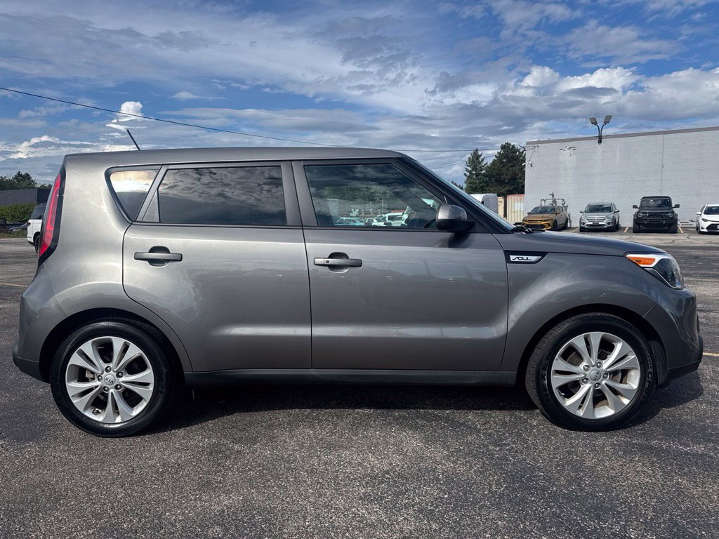 Used 2015 Kia Soul + w/ Primo Package FWD image 4