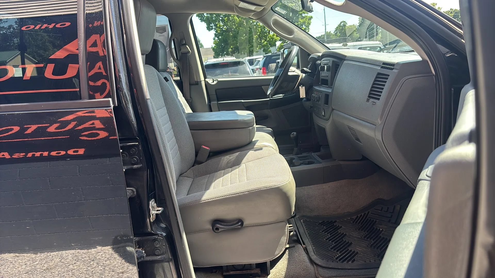 Used 2009 Dodge Ram 2500 Truck SXT AWD/4WD image 16