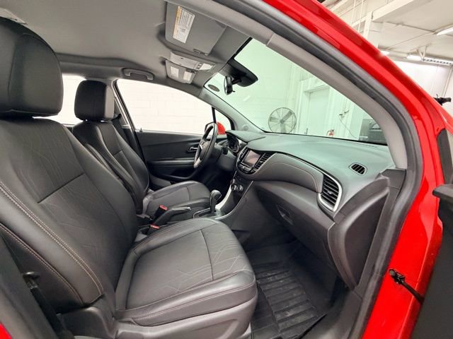 Certified 2020 Chevrolet Trax LT w/ LT Convenience Package image 30