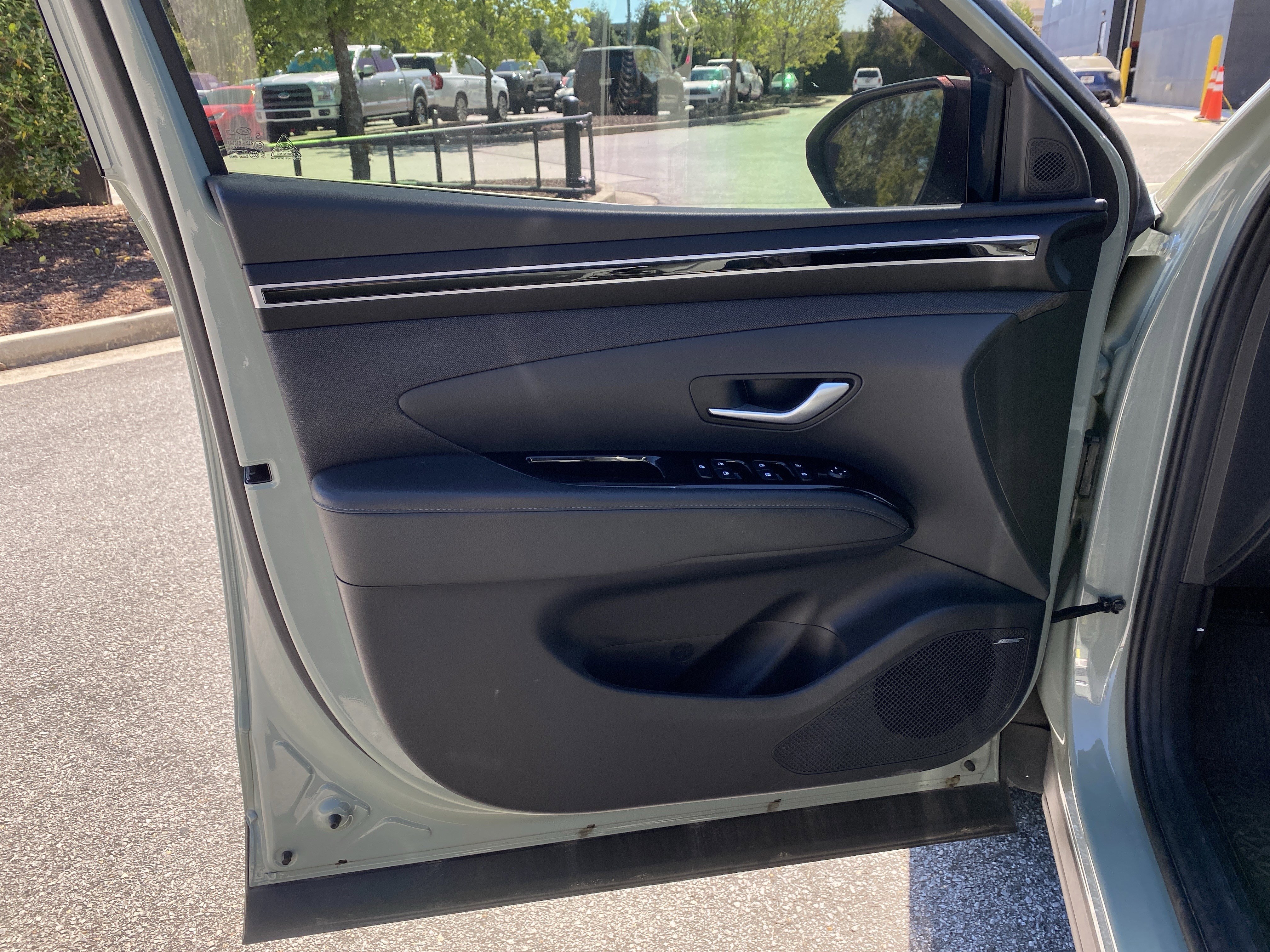 Used 2022 Hyundai Santa Cruz Limited image 16