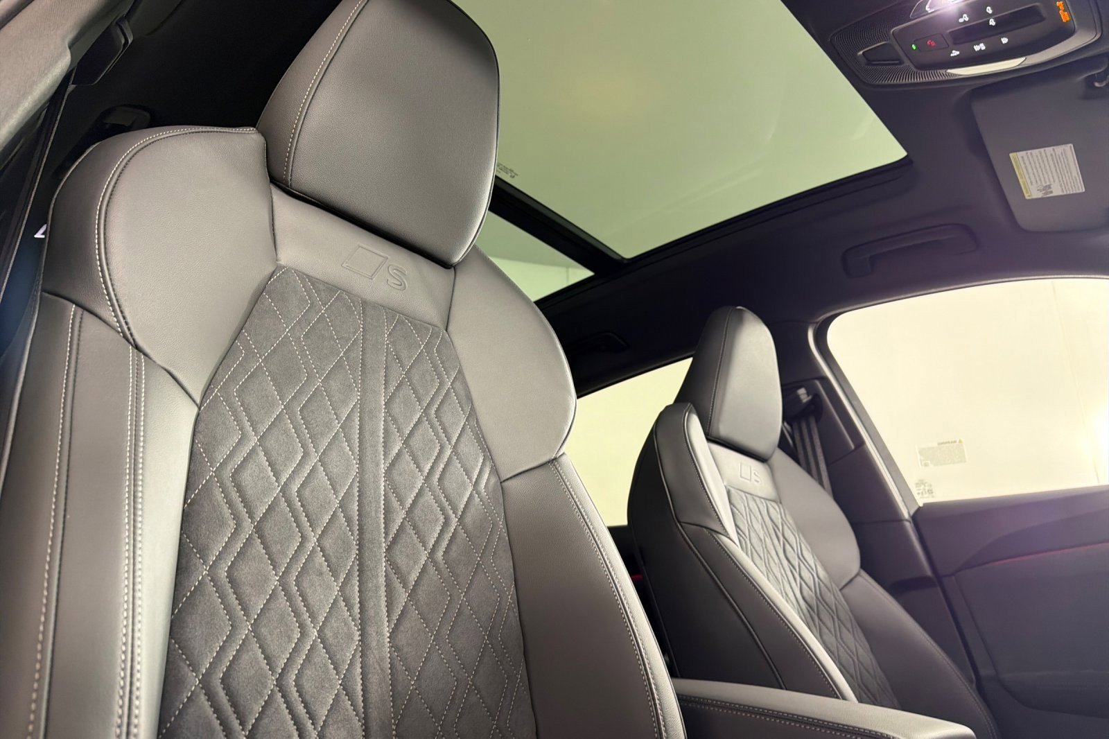 New 2025 Audi SQ5 Premium Plus image 16