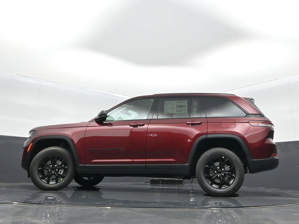 New 2025 Jeep Grand Cherokee Altitude image 33
