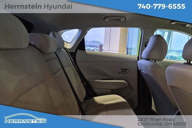 Used 2024 Hyundai Kona SEL image 25
