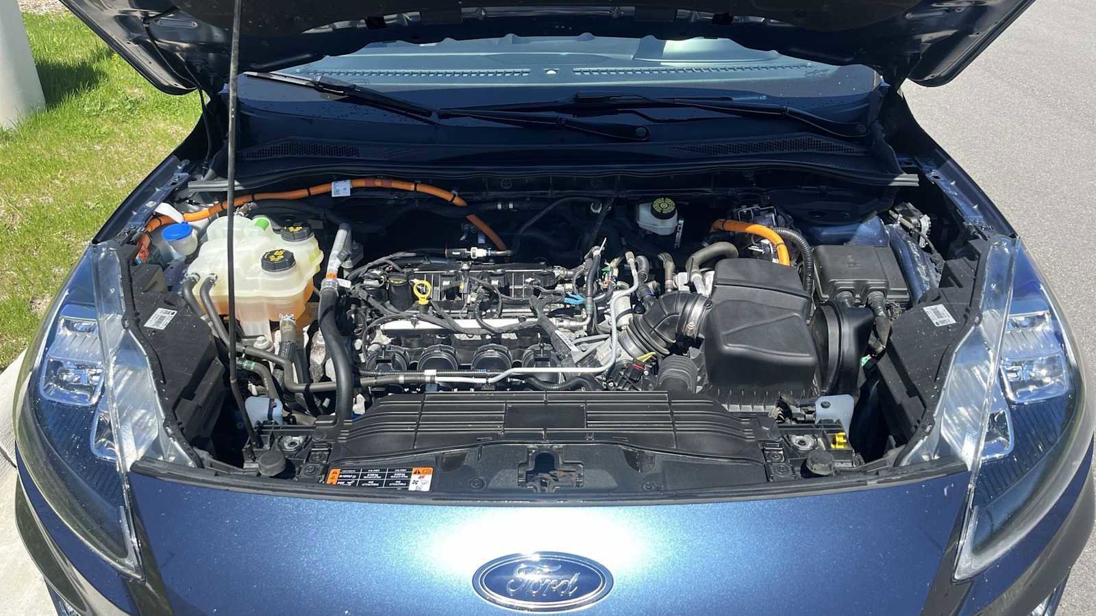 Used 2020 Ford Escape Titanium w/ Titanium Premium Package 2.0 image 21