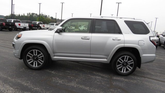 Used 2023 Toyota 4Runner Limited image 13