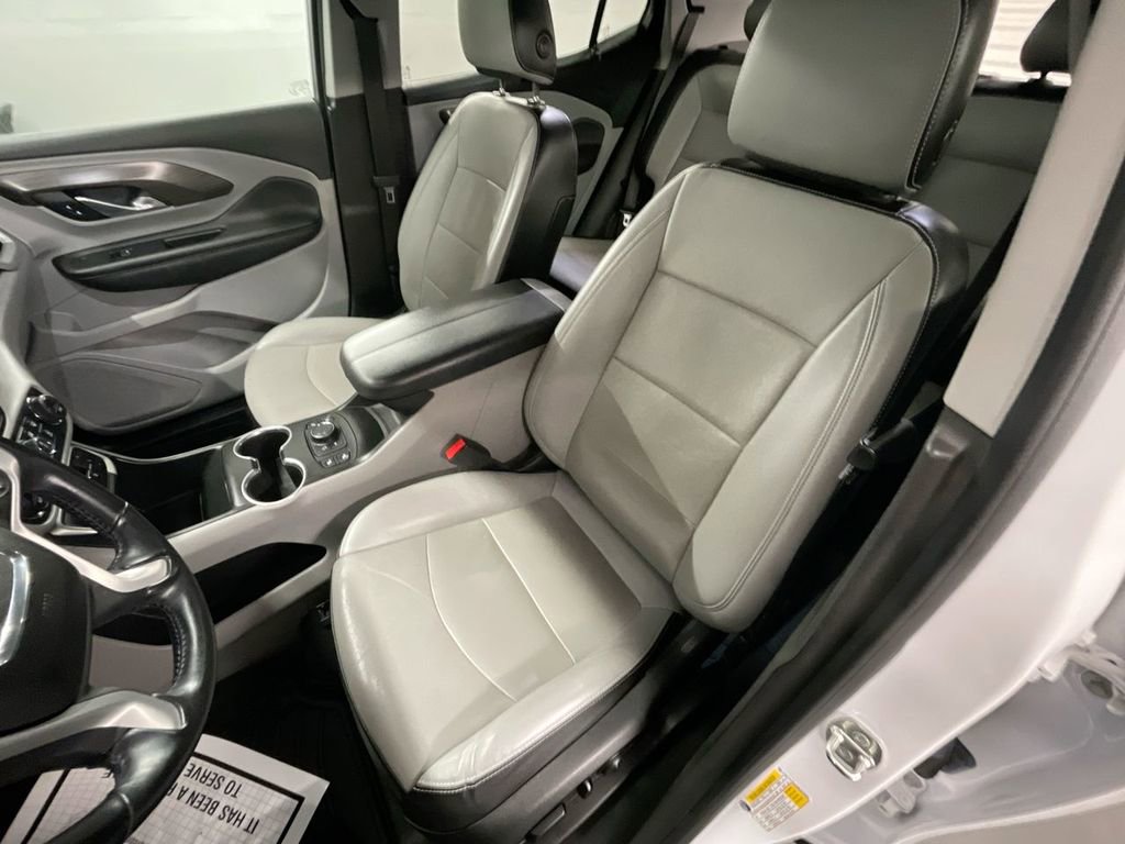 Used 2022 GMC Terrain SLT image 19