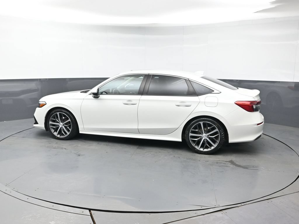 Used 2024 Honda Civic Touring image 3