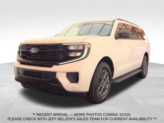 Used 2025 Ford Expedition Max Active RWD image 1
