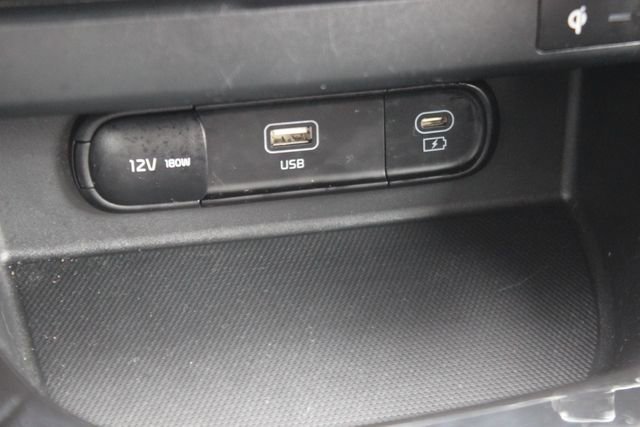 Used 2025 Kia Seltos SX image 11