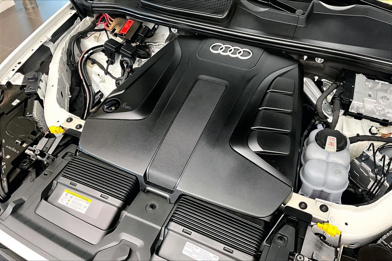 Used 2024 Audi Q7 2.0T Premium Plus AWD/4WD image 31
