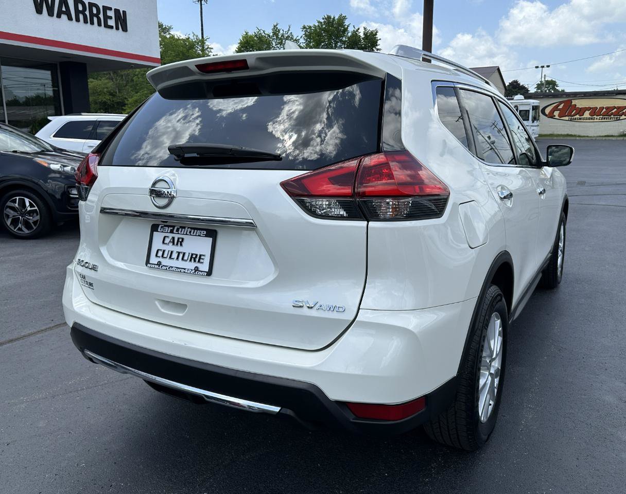 Used 2017 Nissan Rogue SV AWD/4WD image 17
