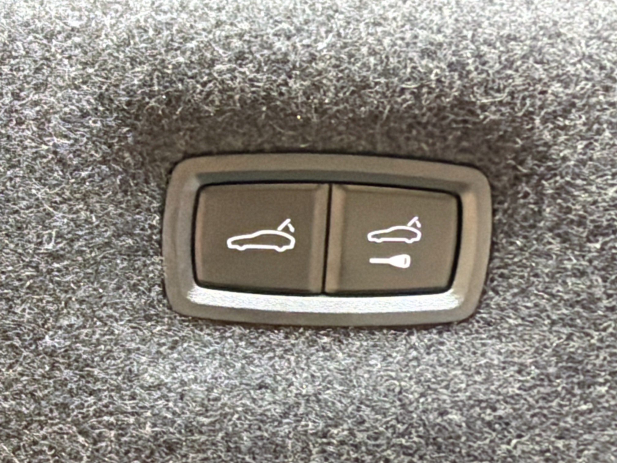 Certified 2025 Porsche Taycan RWD image 14