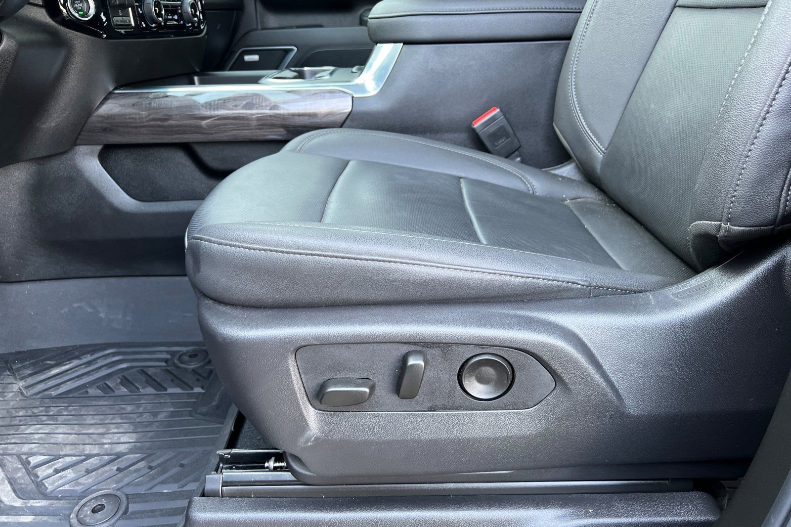 Used 2026 Chevrolet Silverado 3500 LTZ w/ LTZ Plus Package image 12