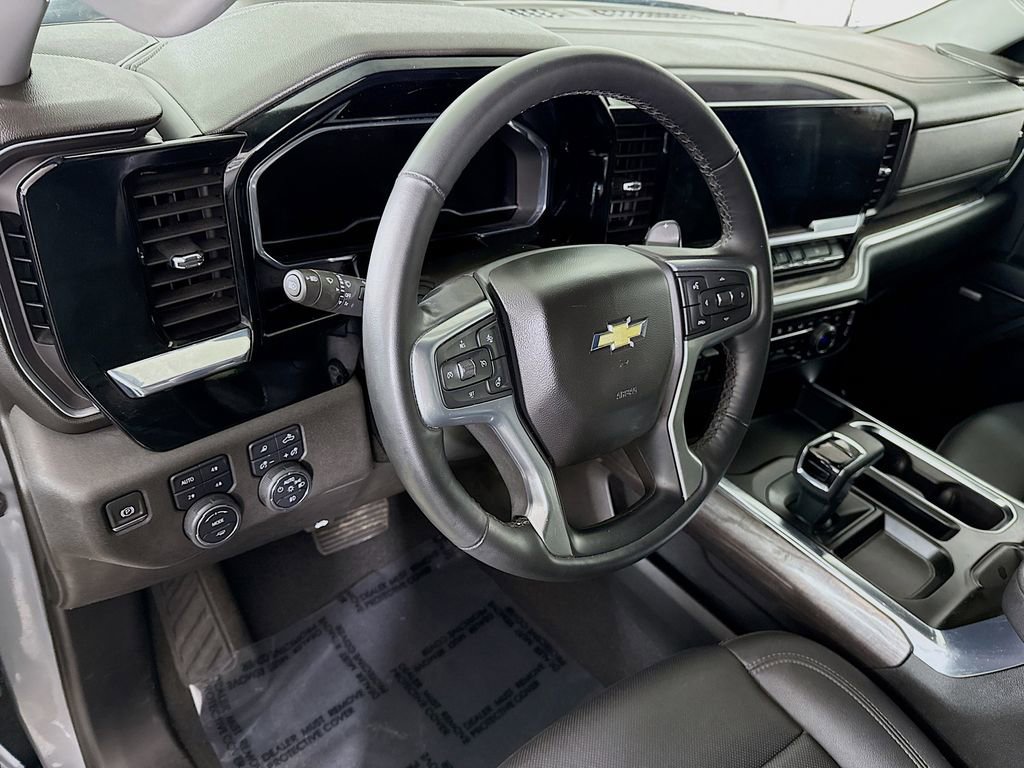 Used 2024 Chevrolet Silverado 1500 LTZ w/ LTZ Convenience Package II image 19
