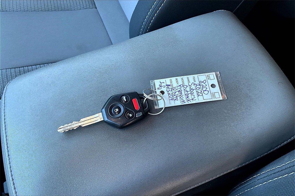 Used 2022 Subaru Outback Premium image 32