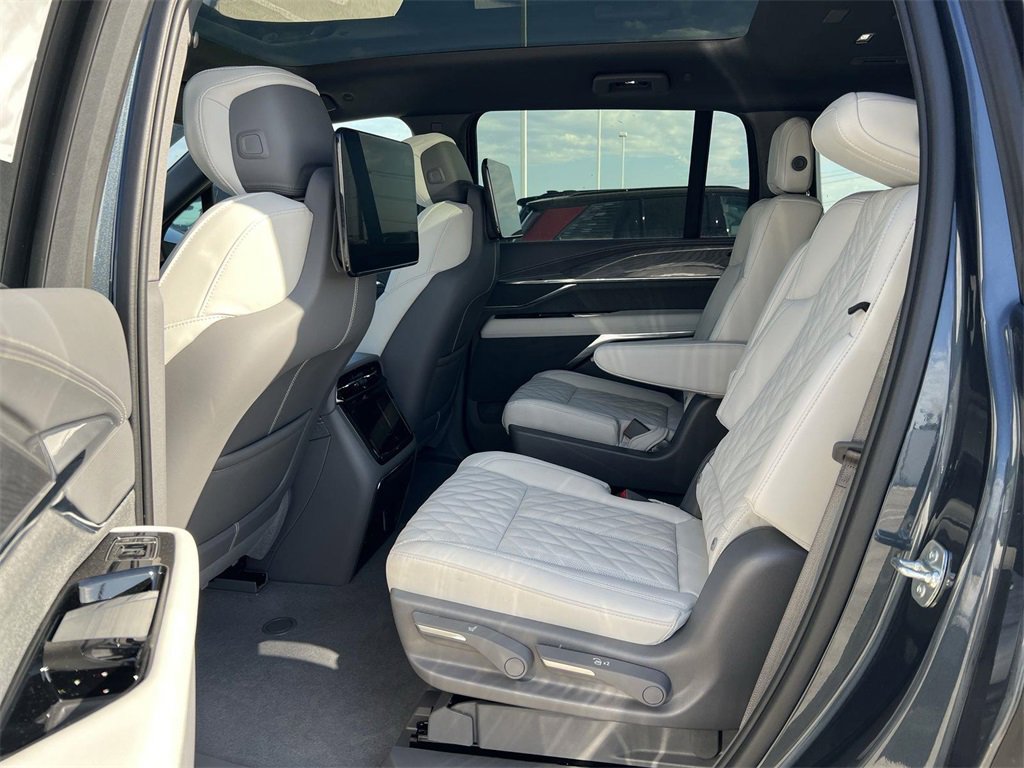 New 2026 Cadillac Escalade IQ Luxury 1 image 28