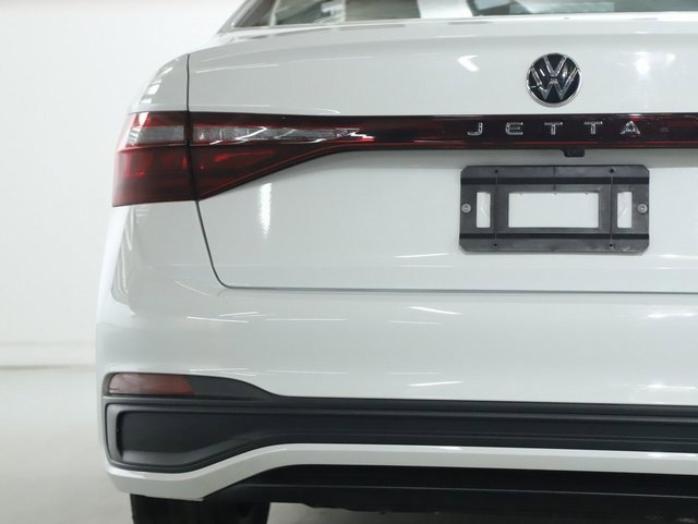 Certified 2025 Volkswagen Jetta S image 41