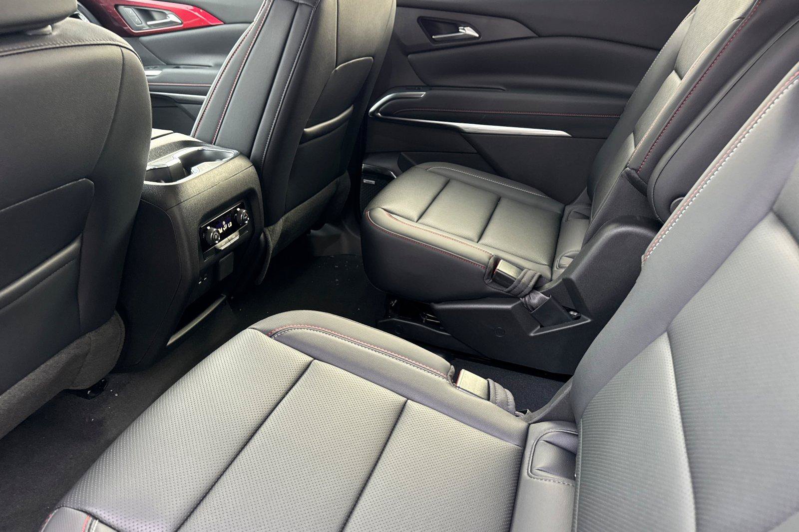 New 2026 Chevrolet Traverse Z71 w/ Enhanced Driving Package AWD/4WD image 15