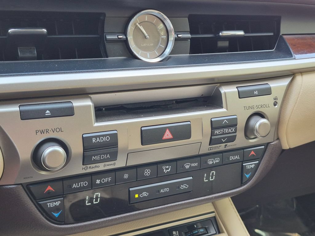 Used 2016 Lexus ES 350 w/ Luxury Package w/Wood Trim FWD image 24