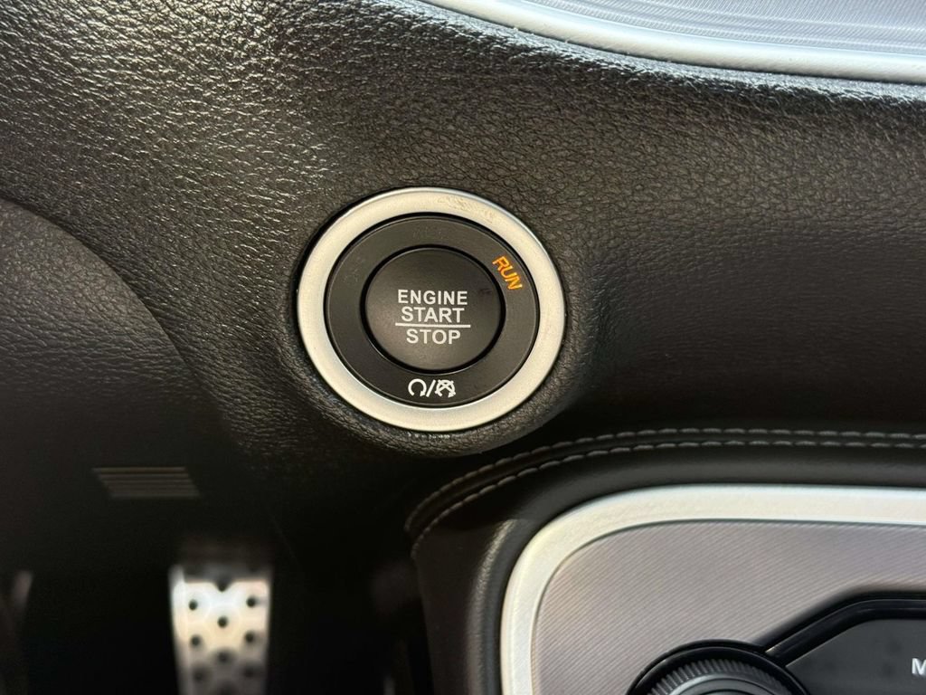 Used 2019 Dodge Challenger R/T Scat Pack w/ Shaker Package RWD image 29