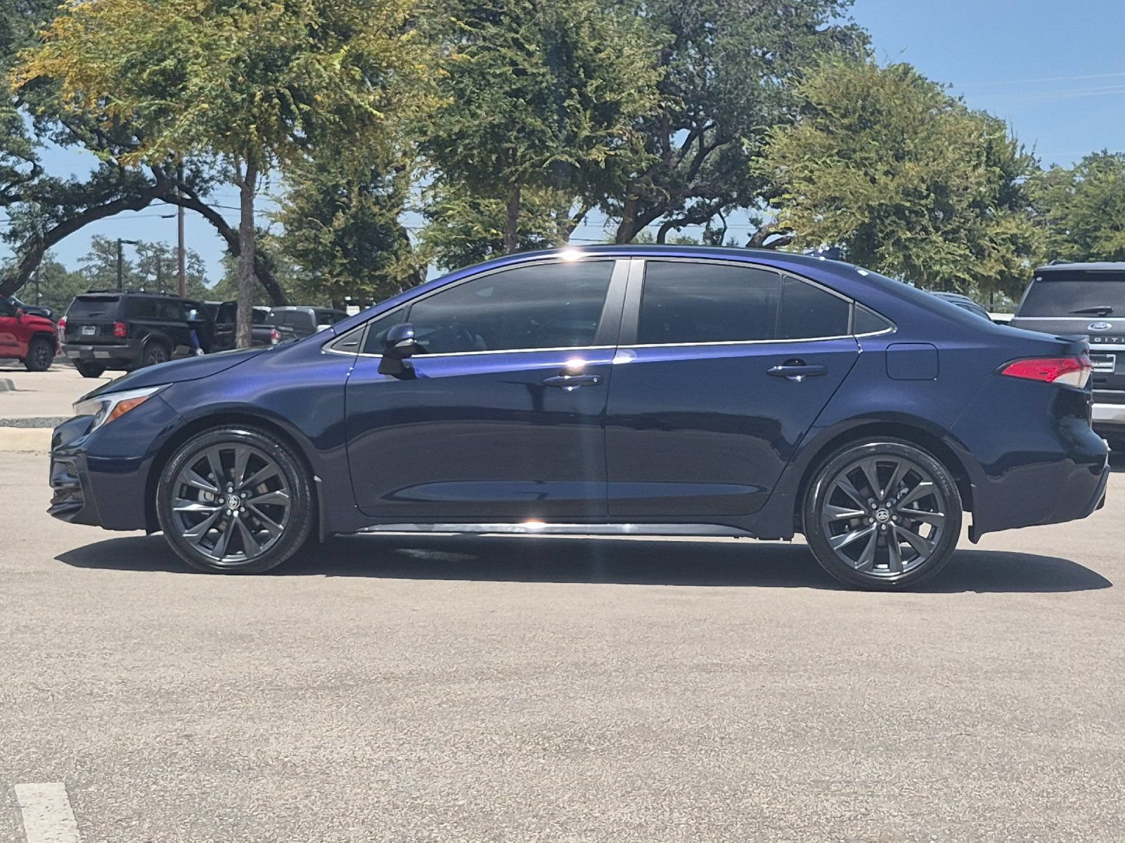Certified 2026 Toyota Corolla SE FWD image 2