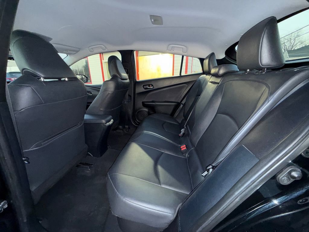 Used 2022 Toyota Prius XLE image 22