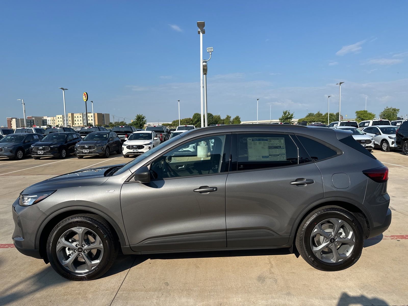 Used 2025 Ford Escape ST-Line image 6