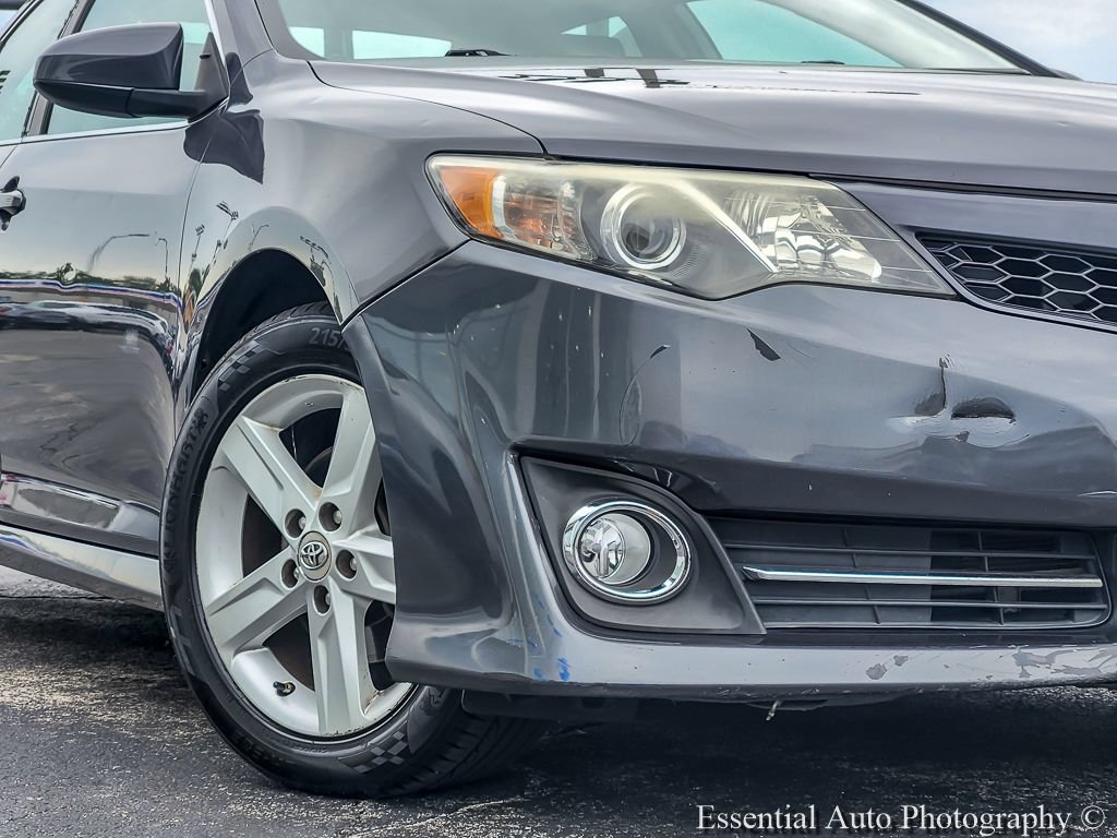 Used 2012 Toyota Camry SE w/ Convenience Pkg FWD image 3
