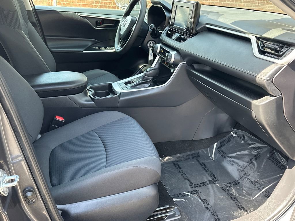 Certified 2020 Toyota RAV4 LE image 7
