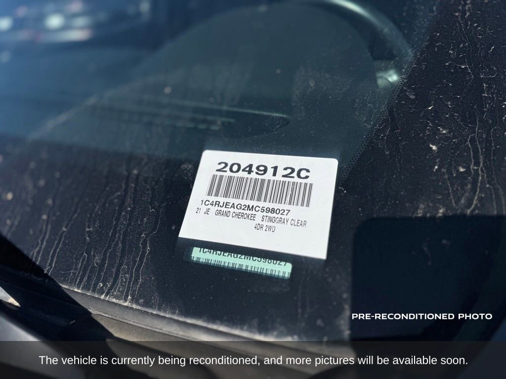 Used 2021 Jeep Grand Cherokee Laredo X RWD image 19