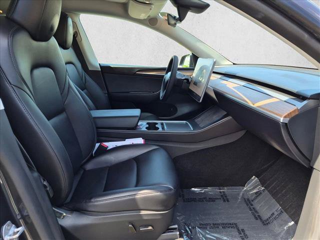 Used 2024 Tesla Model Y Long Range AWD/4WD image 21