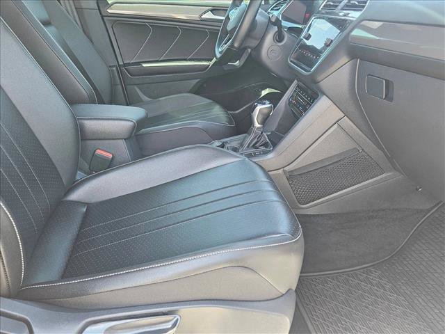 Used 2022 Volkswagen Tiguan SE R-Line AWD/4WD image 20