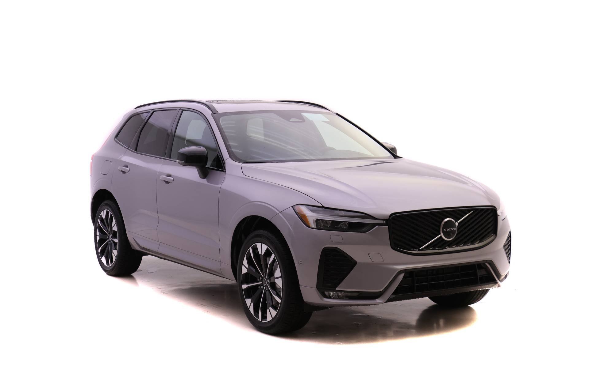 New 2026 Volvo XC60 B5 Plus w/ Protection Package Premier image 2