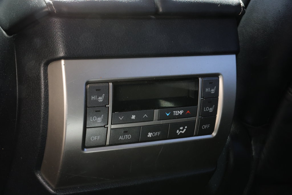 Used 2016 Lexus GX 460 w/ Premium Package AWD/4WD image 32