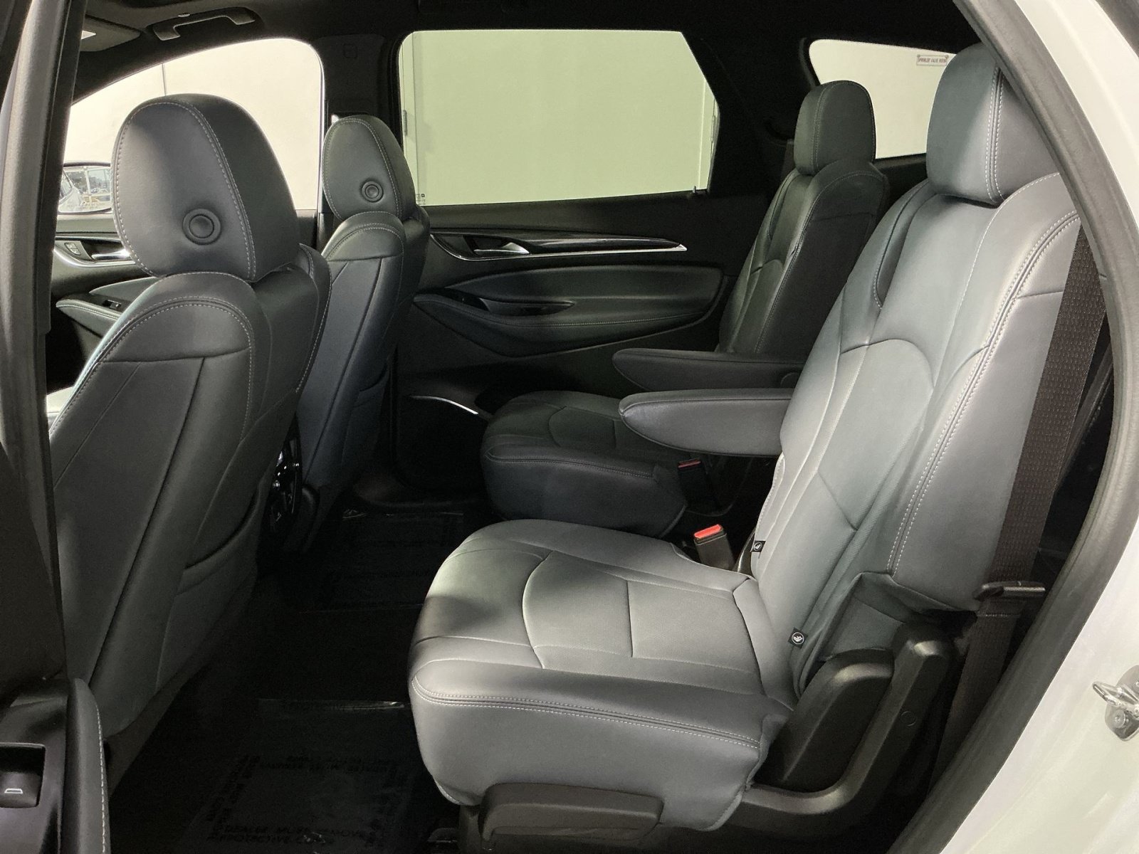 Used 2024 Buick Enclave Essence w/ Experience Buick Package AWD/4WD image 25