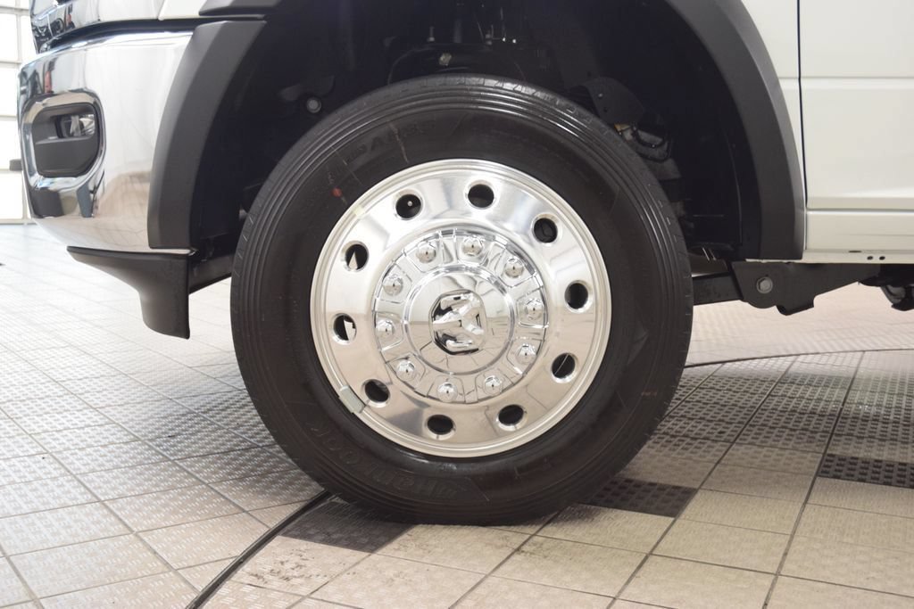 Used 2026 RAM 5500 Tradesman w/ Chrome Appearance Group AWD/4WD image 16
