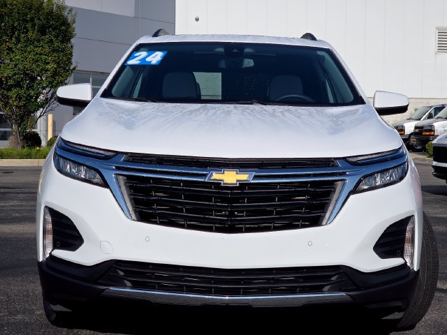 Used 2024 Chevrolet Equinox LT w/ LPO, Floor Liner Package FWD image 11