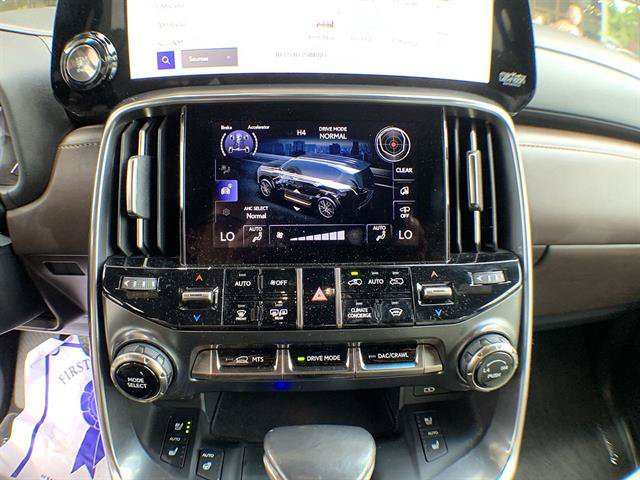 Used 2023 Lexus LX 600 4WD w/ Accessory Package (Z1) image 19