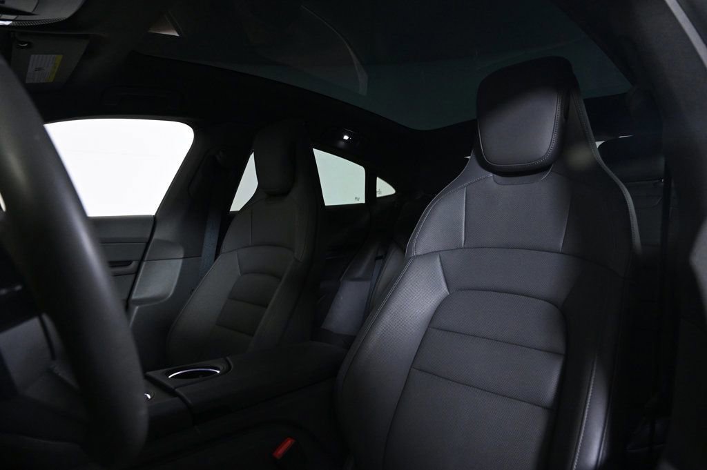 Certified 2022 Porsche Taycan 4S image 5