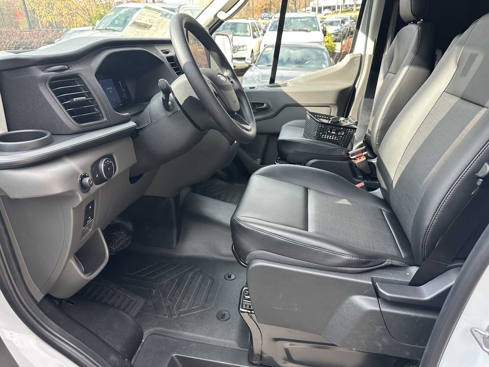 New 2026 Ford Transit 250 148 Medium Roof w/ Load Area Protection Package RWD image 8