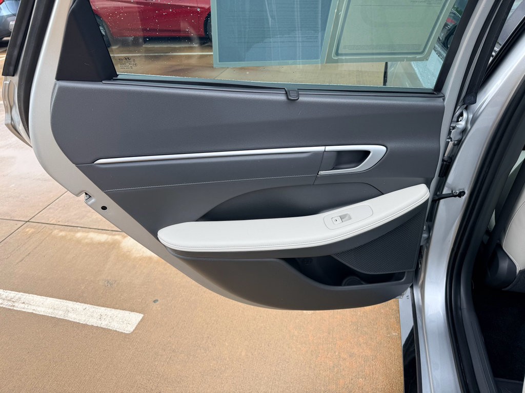 Used 2024 Hyundai Sonata Limited FWD image 24