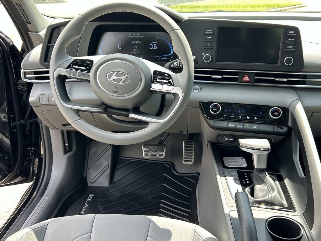 New 2026 Hyundai Elantra Sport FWD image 20