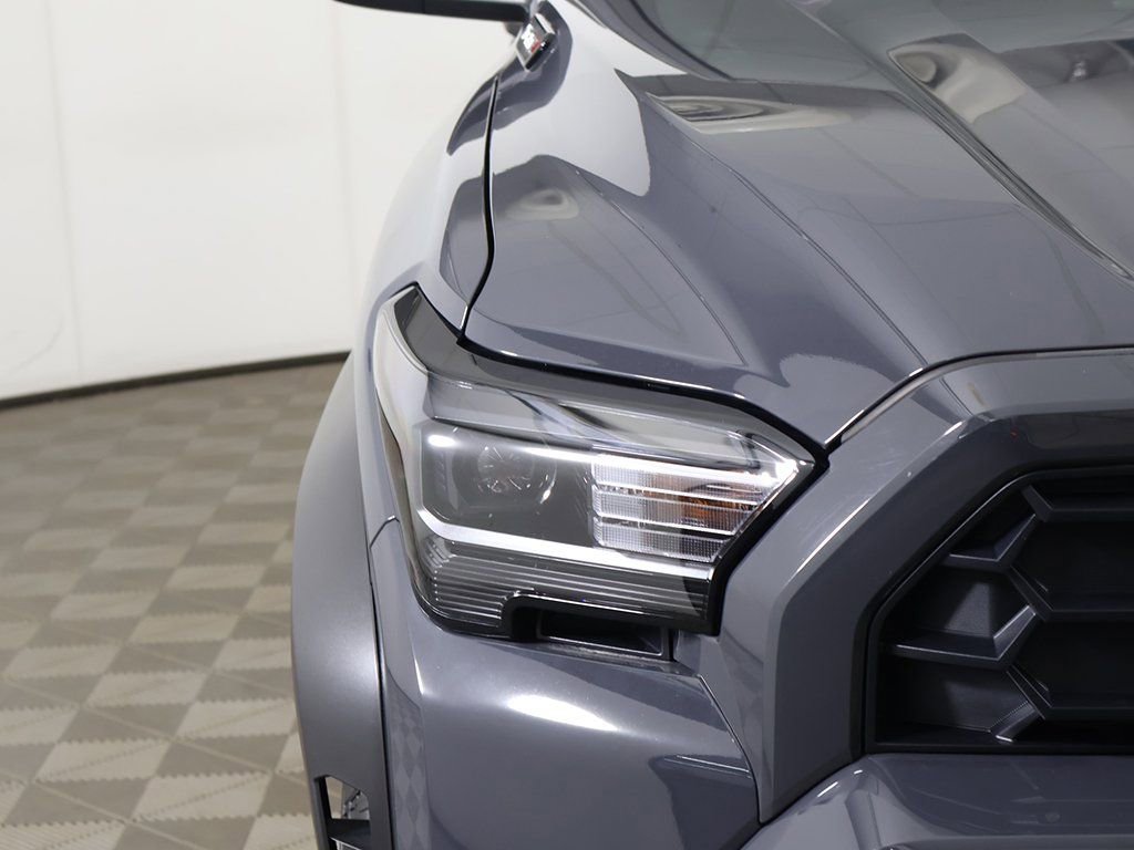 Used 2025 Toyota 4Runner TRD Off-Road AWD/4WD image 13