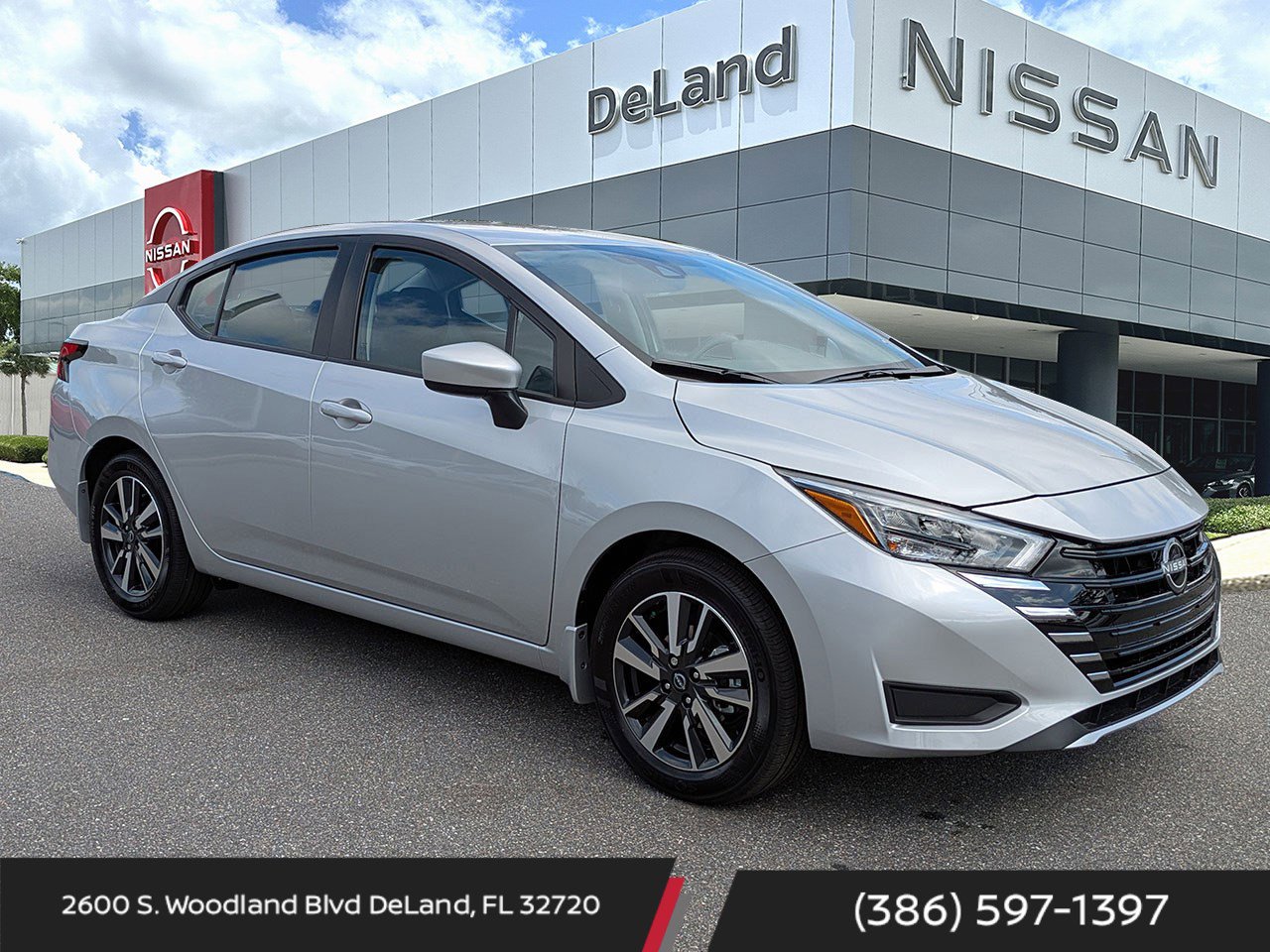 New 2025 Nissan Versa SV w/ Trunk Package