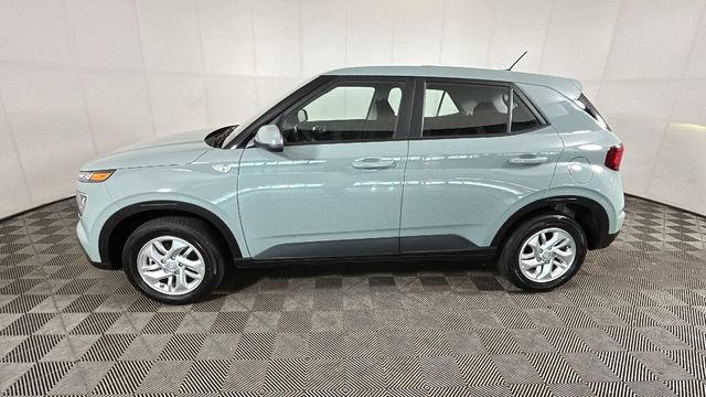 Certified 2026 Hyundai Venue SE FWD image 5
