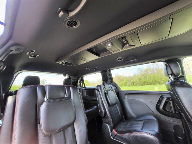 Used 2014 Dodge Grand Caravan R/T w/ Trailer Tow Group FWD image 17