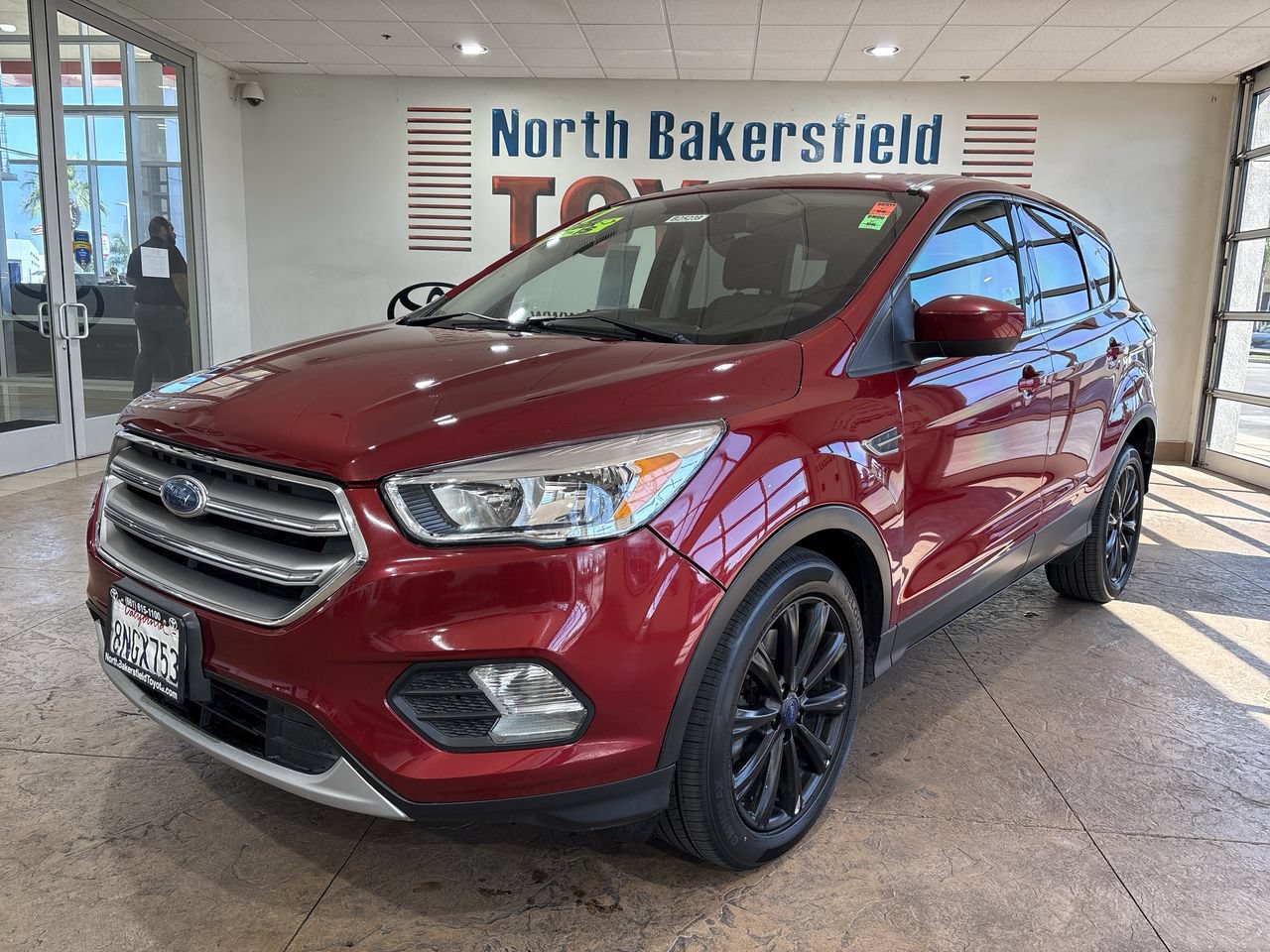Used 2017 Ford Escape SE FWD image 6